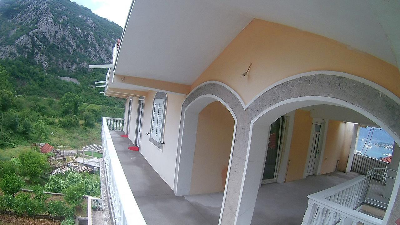 Apartamento Beautiful View Kotor Exterior foto