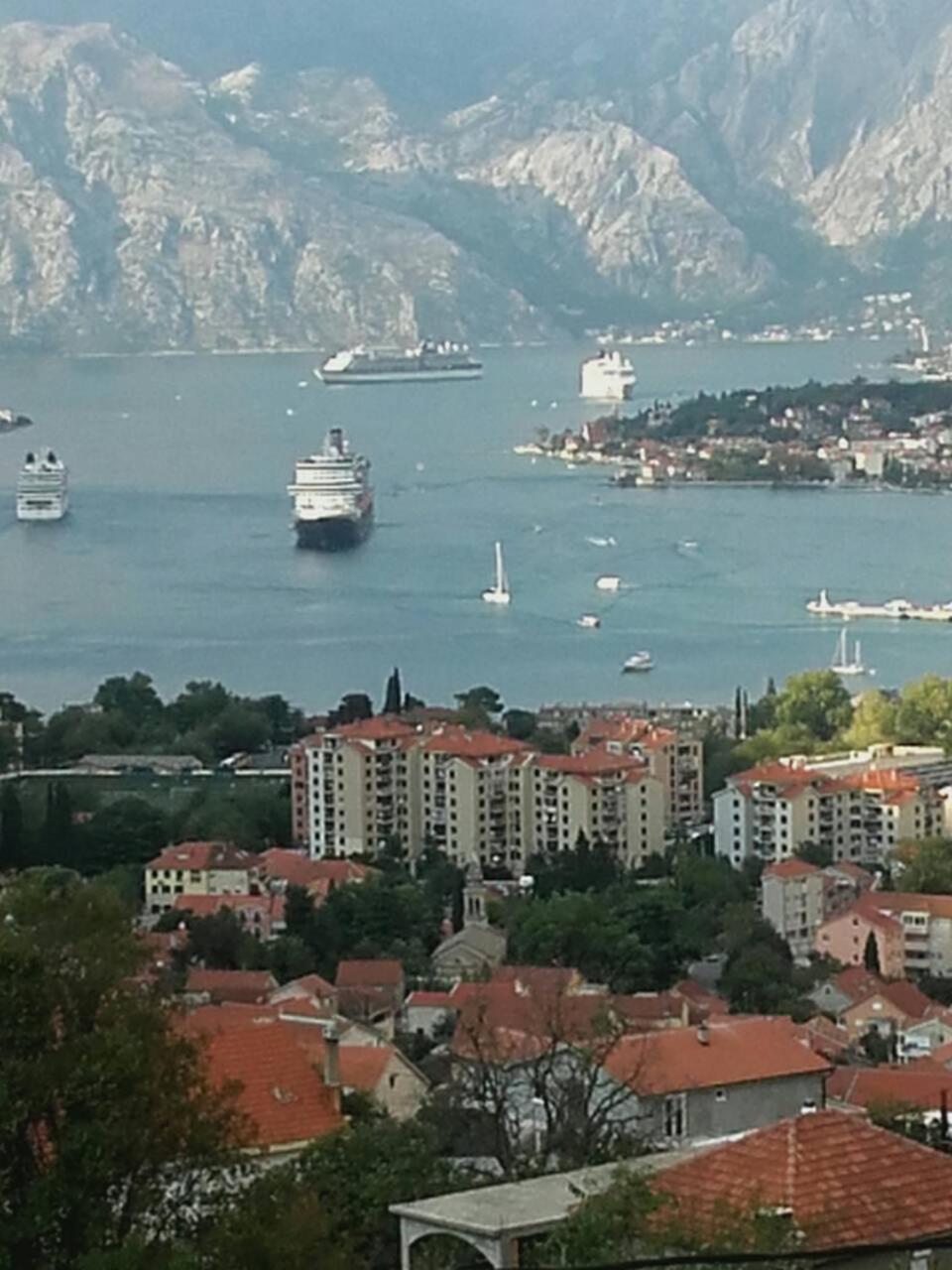 Apartamento Beautiful View Kotor Exterior foto